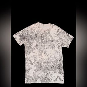 Unique map patterned T-shirt US L
